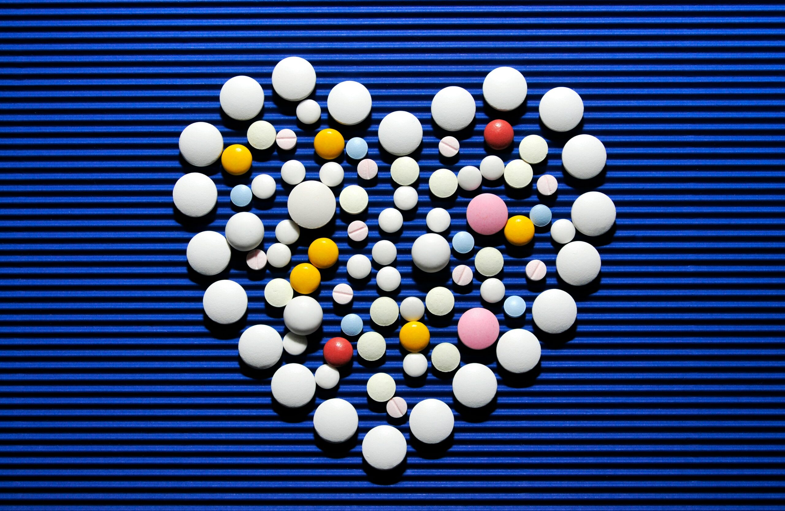 Top 8 Medien für Pharma und Healthcare. Ein Herz aus Pillen.